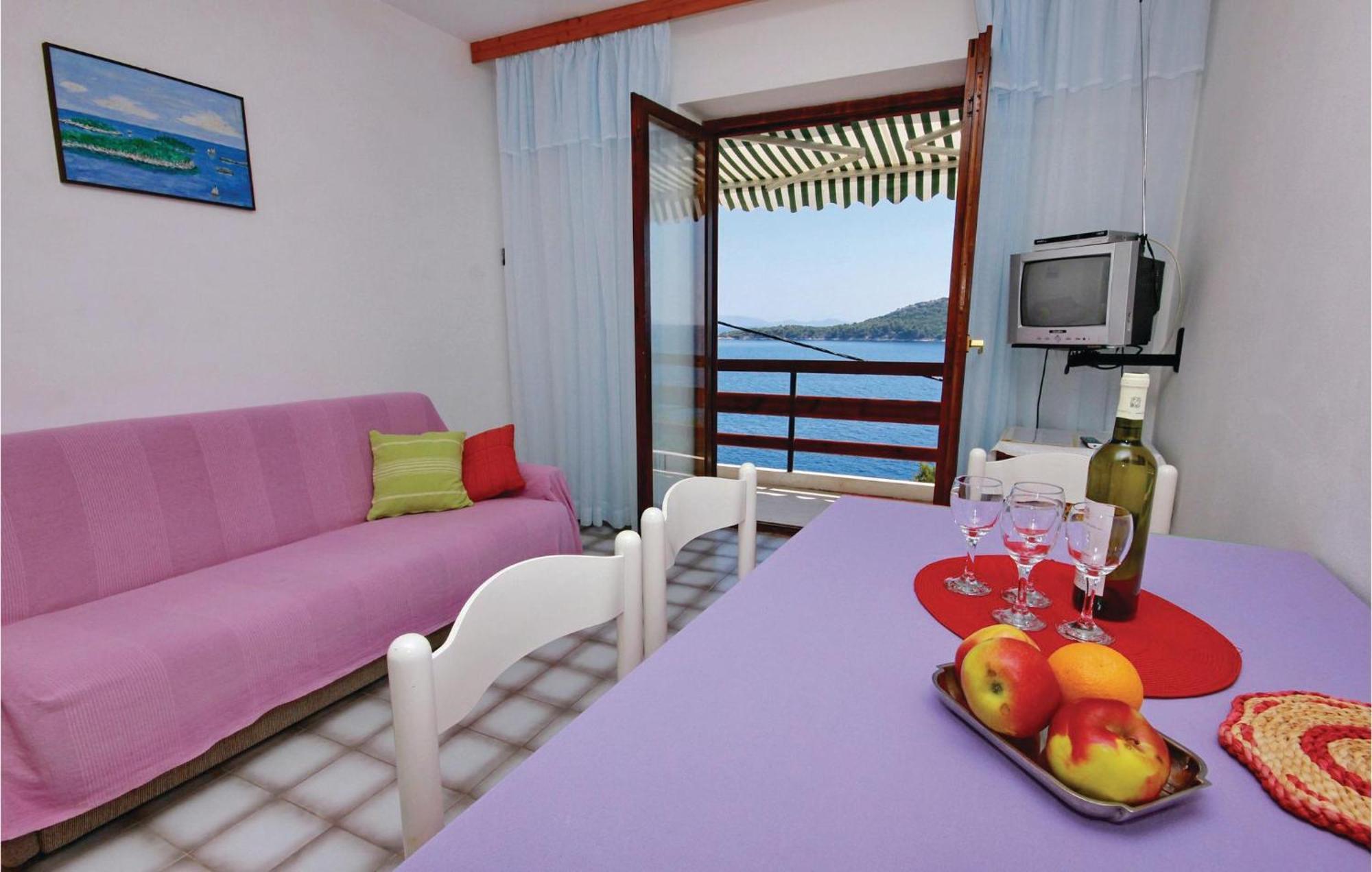 Beautiful Apartment In Prizba With Wifi Exteriér fotografie