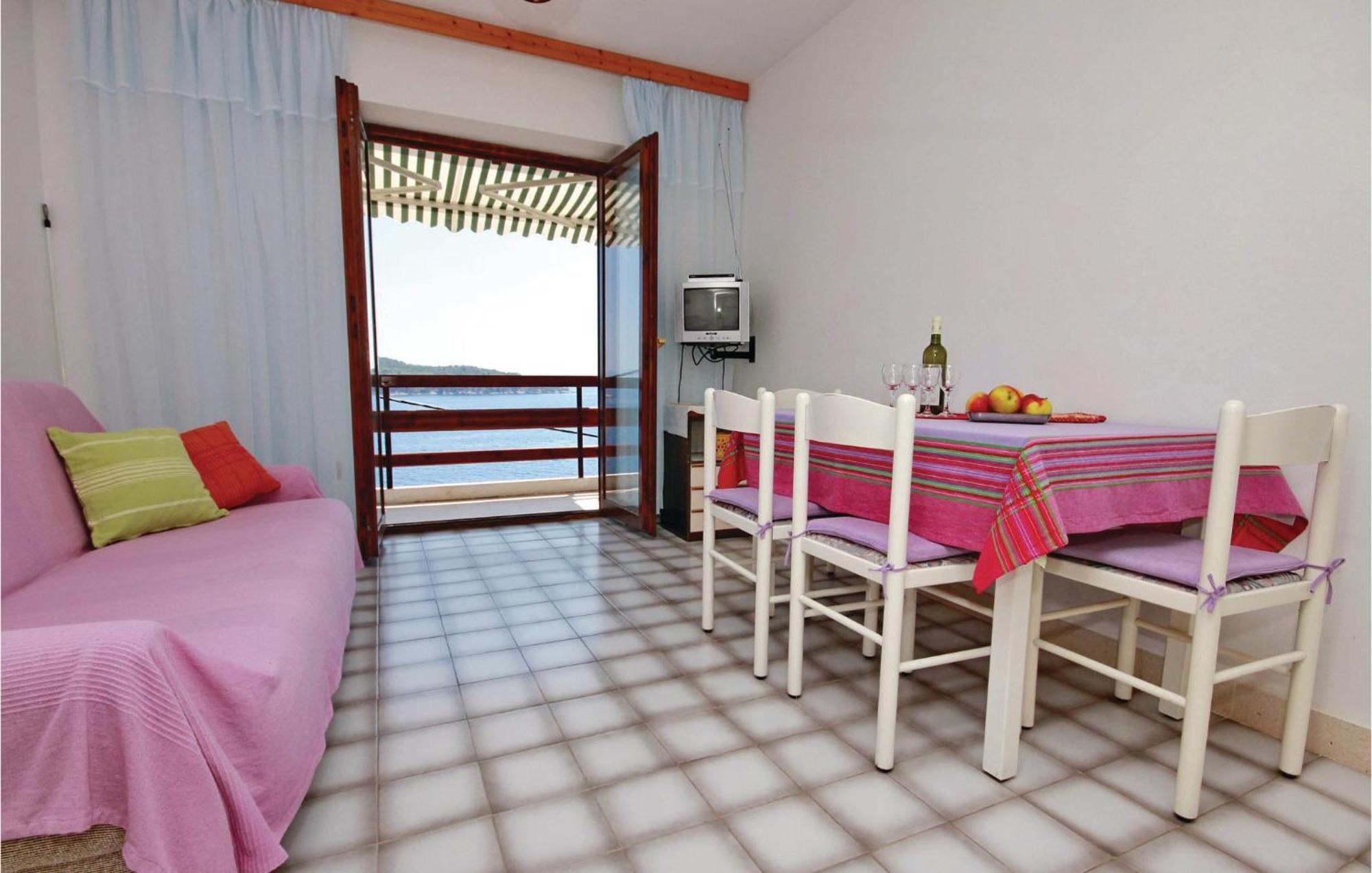 Beautiful Apartment In Prizba With Wifi Exteriér fotografie